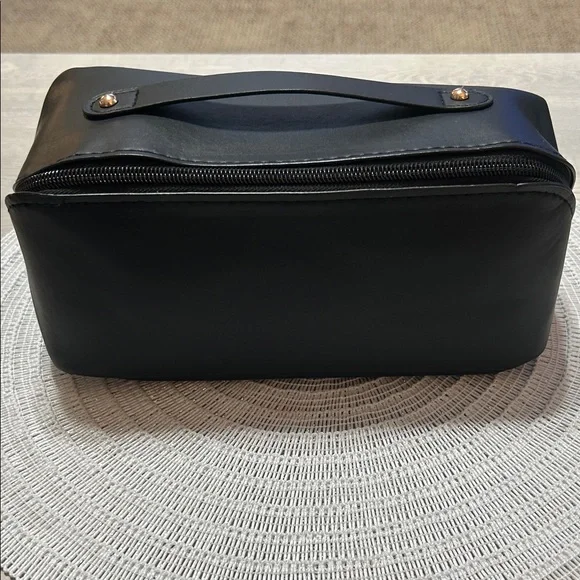 NEW Large Travel Makeup Bag - Black or Tan - Picture 3 of 16